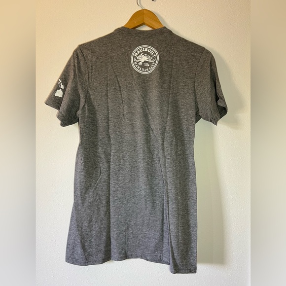 Maui Built Women’s tee. Small - Picture 2 of 2